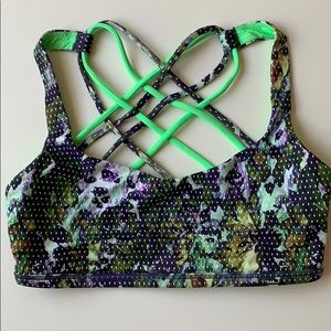 NWOT Lululemon sports bra